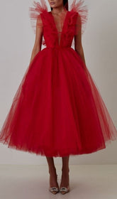 VESTIDO MIDI DE RED CON CUELLO EN V EN COLOR CAOBA